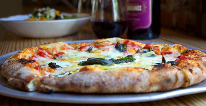 La Dolce Vita: Drinks and Pizza for 2 at Atwoods Pizza Cafe